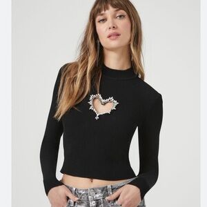FOREVER 21 NWOT HEART CUT OUT TOP, M